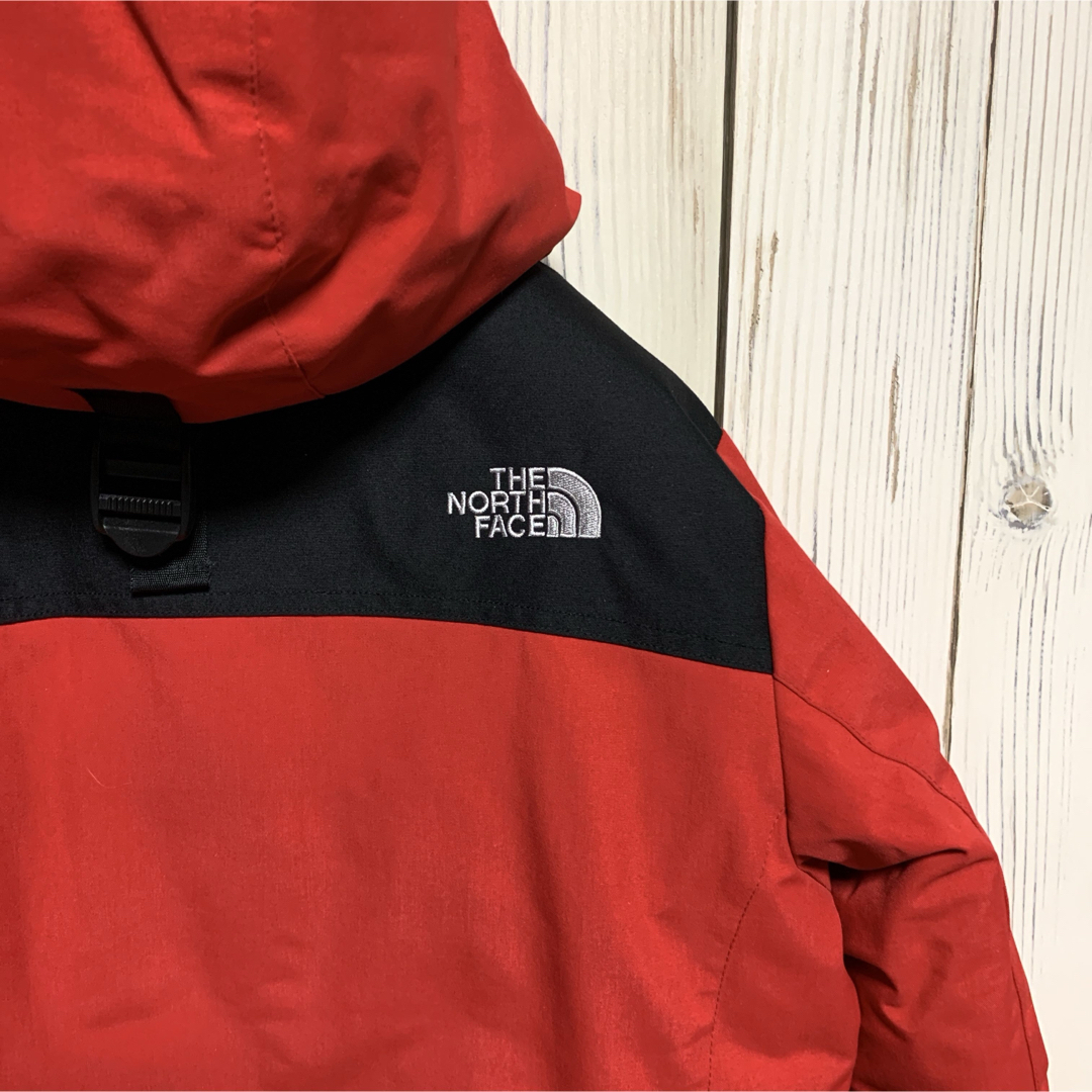 THE NORTH FACE(ザノースフェイス)のノースフェイス　ダウンコート　レッド　サミットシリ－ズ　HYVENT　レディース レディースのジャケット/アウター(ダウンジャケット)の商品写真