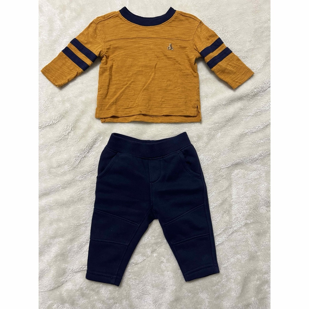 babyGAP(ベビーギャップ)のbabyGAP 上下セット品 キッズ/ベビー/マタニティのベビー服(~85cm)(Ｔシャツ)の商品写真