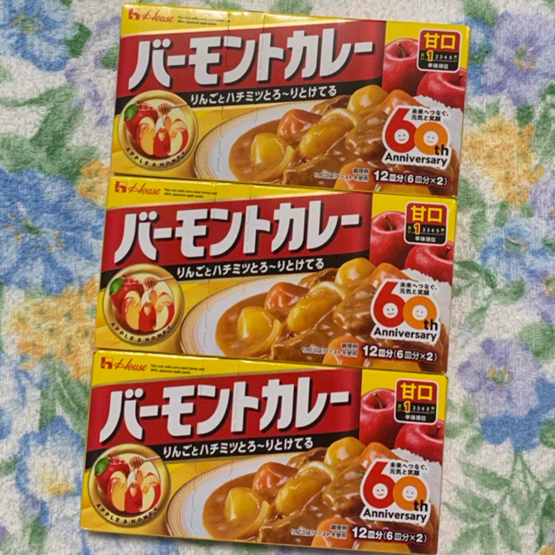 ハウス食品(ハウスショクヒン)のハウス バーモントカレー 甘口(230g)×３箱　食品　カレールゥ　調味料　新品 食品/飲料/酒の食品(その他)の商品写真