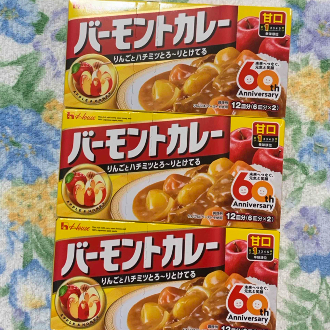 ハウス食品(ハウスショクヒン)のハウス バーモントカレー 甘口(230g)×３箱　食品　カレールゥ　調味料　新品 食品/飲料/酒の食品(その他)の商品写真