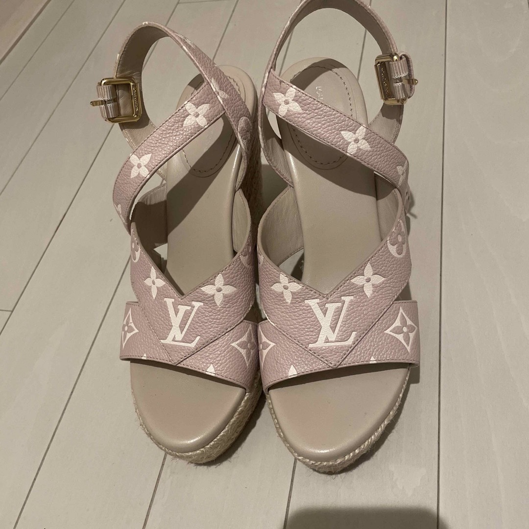 LOUIS VUITTON(ルイヴィトン)のルイヴィトン　サンダル レディースの靴/シューズ(サンダル)の商品写真