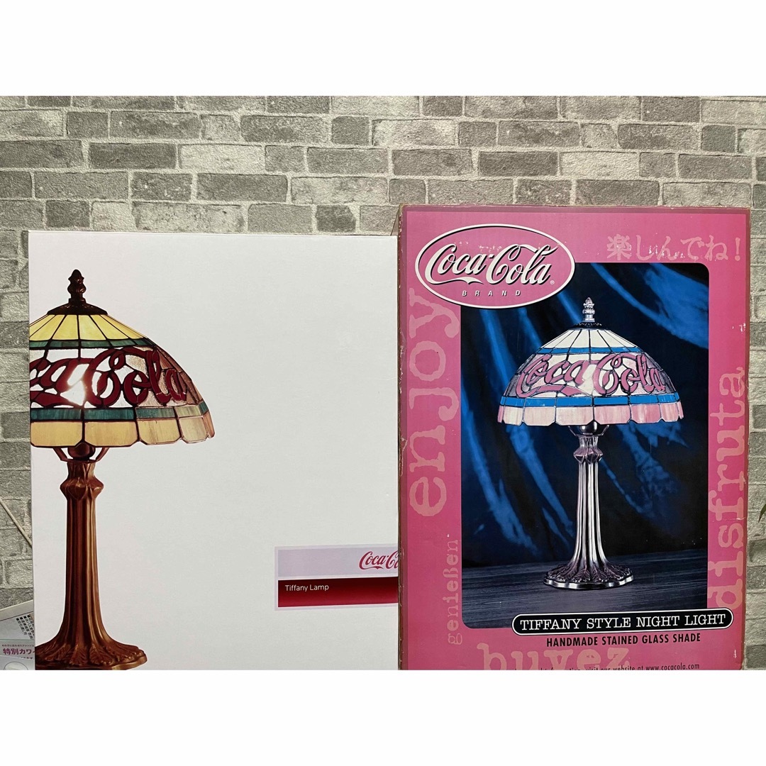 コカ・コーラ(コカコーラ)の美品　コカコーラTIFFANY STYLE  NIGHT LIGHT ２個セット インテリア/住まい/日用品のライト/照明/LED(テーブルスタンド)の商品写真