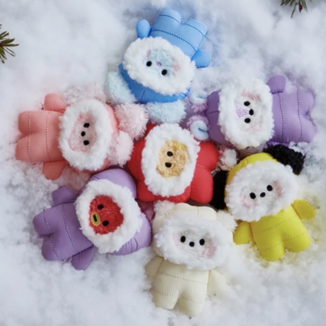 BT21(ビーティーイシビル)のBT21 mini minini winter ダウンぬいぐるみ COOKY エンタメ/ホビーのおもちゃ/ぬいぐるみ(ぬいぐるみ)の商品写真