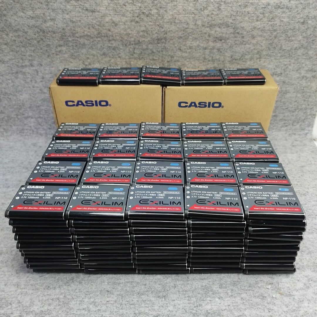 CASIO(カシオ)のCASIO EXILIM NP-110 デジタルカメラ用リチウム電池 2個 スマホ/家電/カメラのカメラ(コンパクトデジタルカメラ)の商品写真