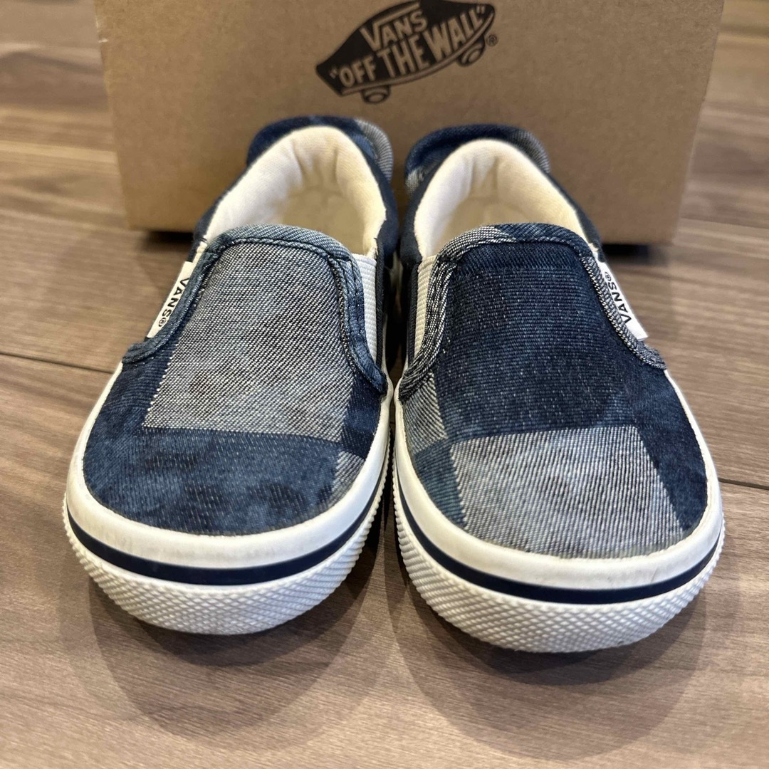 VANS(ヴァンズ)のVANS スニーカー　スリッポン キッズ/ベビー/マタニティのベビー靴/シューズ(~14cm)(スニーカー)の商品写真