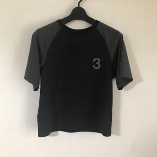 ユニクロ(UNIQLO)のUNIQLO Tシャツ　黒(Tシャツ(半袖/袖なし))