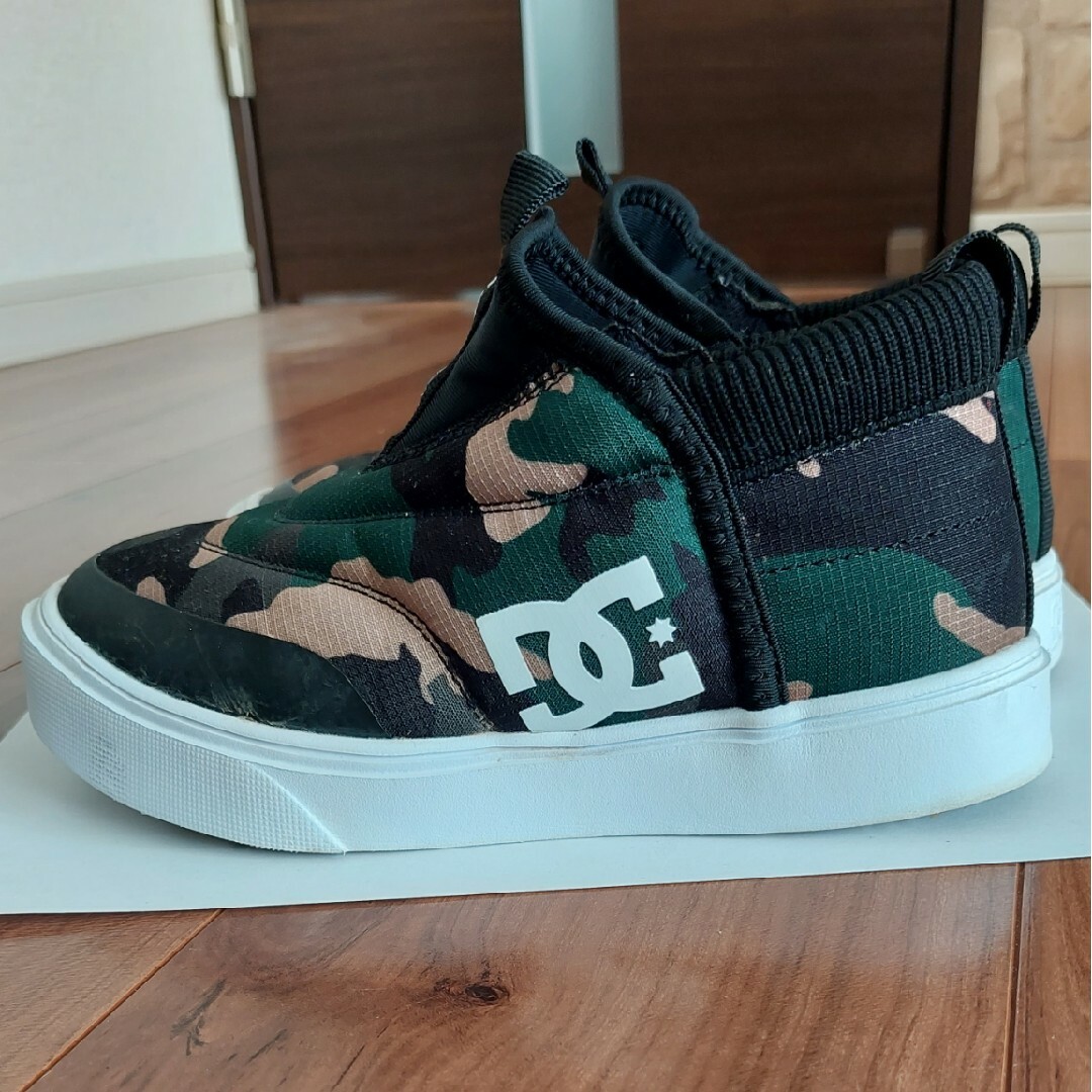 DC SHOES(ディーシーシューズ)の【美品】DC SHOES　防水　撥水　スニーカー(21cm) キッズ/ベビー/マタニティのキッズ靴/シューズ(15cm~)(スニーカー)の商品写真