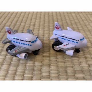 JAL 飛行機　おもちゃ 2個セット(航空機)