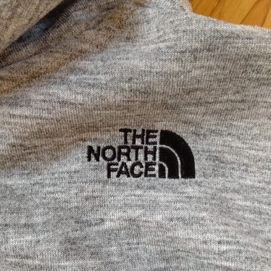 THE NORTH FACE(ザノースフェイス)の着用1回 ノースフェイス 女の子 140 ワンピース キッズ/ベビー/マタニティのキッズ服女の子用(90cm~)(Tシャツ/カットソー)の商品写真