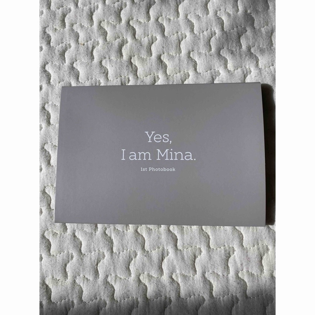 Yes,I am mina　ベージュ　 エンタメ/ホビーのタレントグッズ(アイドルグッズ)の商品写真