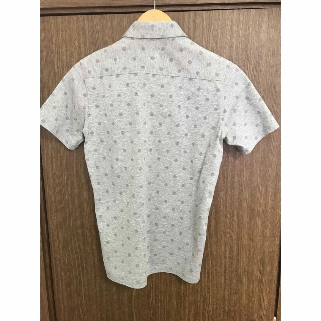 FRED PERRY(フレッドペリー)の【美品】FRED PERRY 半袖シャツ（グレーのドット柄）XS 【中古】 メンズのトップス(シャツ)の商品写真