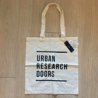 アーバンリサーチ(URBAN RESEARCH)の【新品・タグ付き】アーバンリサーチ　ロゴプリントトートバッグ　オフホワイト(トートバッグ)