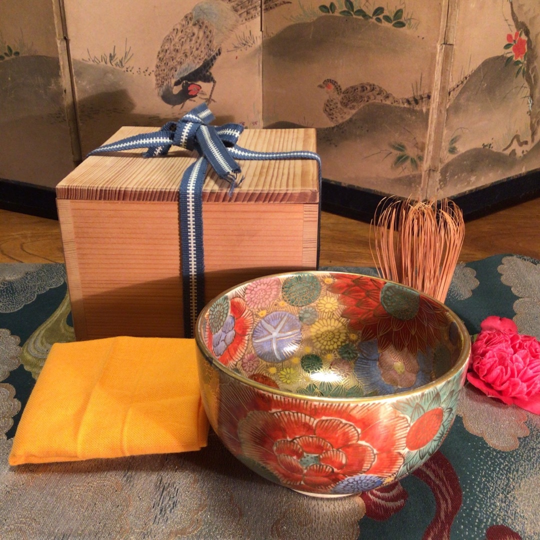 箱付 茶道具 薩摩焼 茶碗 軋み 花の図 箱付 茶道具 薩摩焼 茶碗 軋み 花の図