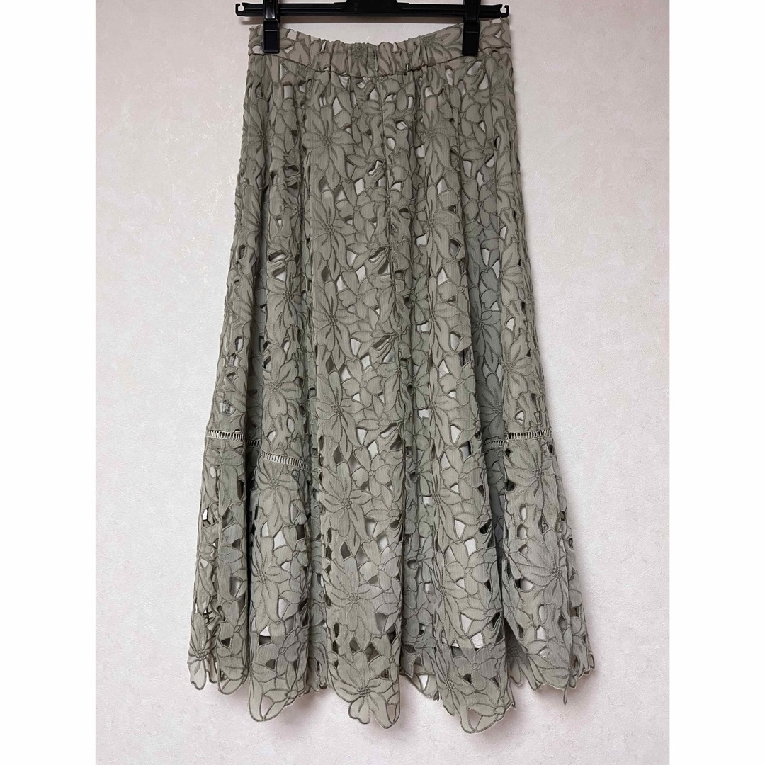 Rirandture(リランドチュール)の楊柳カットワーク刺繍スカート レディースのスカート(ロングスカート)の商品写真