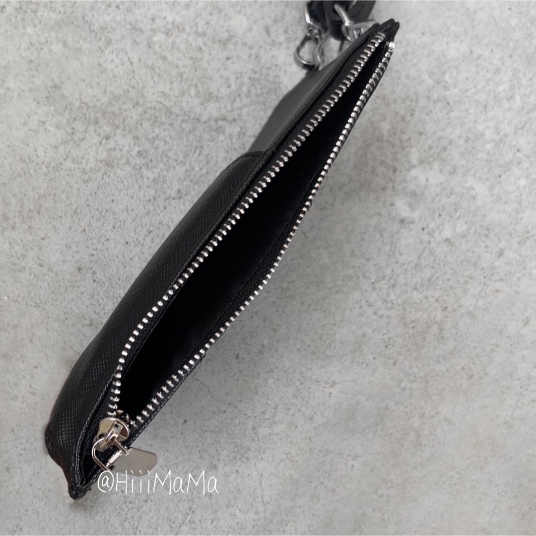 ミニ ポシェット 黒 ポーチ 財布 プチプラ シンプル カード  スマホ 誕生日 メンズのバッグ(ショルダーバッグ)の商品写真