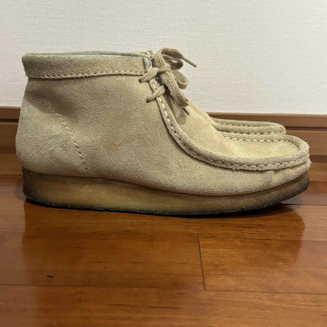 Clarks(クラークス)の【美品】クラークス Clarks ワラビー ブーツ ベージュ メンズの靴/シューズ(ブーツ)の商品写真