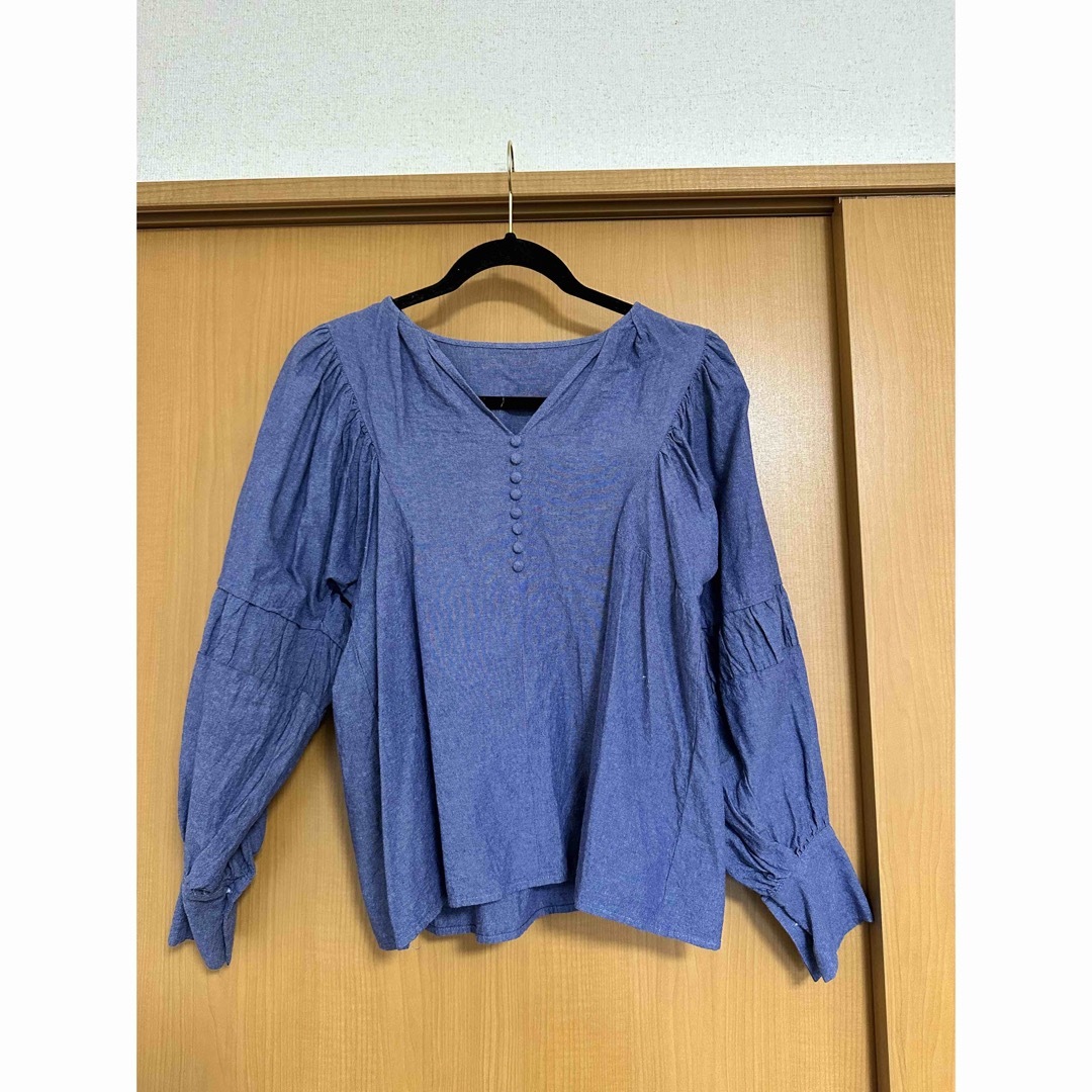 ViS(ヴィス)のVis ブラウス　ブルー レディースのトップス(シャツ/ブラウス(長袖/七分))の商品写真