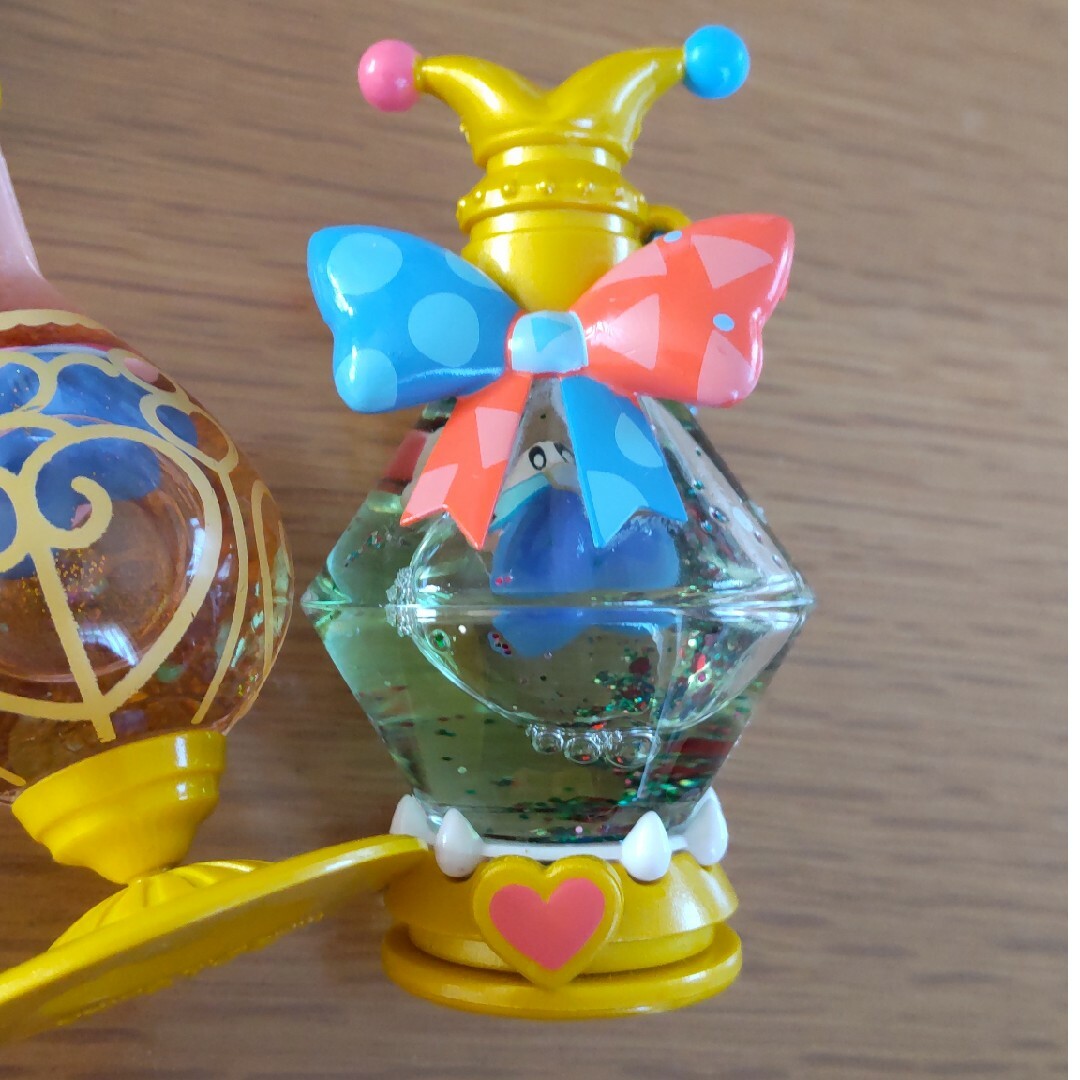 星のカービィ☆ミスティックパフューム☆オイルチャーム2点セット エンタメ/ホビーのおもちゃ/ぬいぐるみ(キャラクターグッズ)の商品写真