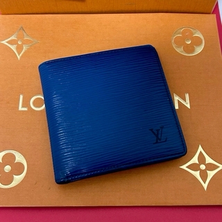 ルイヴィトン(LOUIS VUITTON)の★ルイヴィトン エピ 二つ折り財布 美品(折り財布)