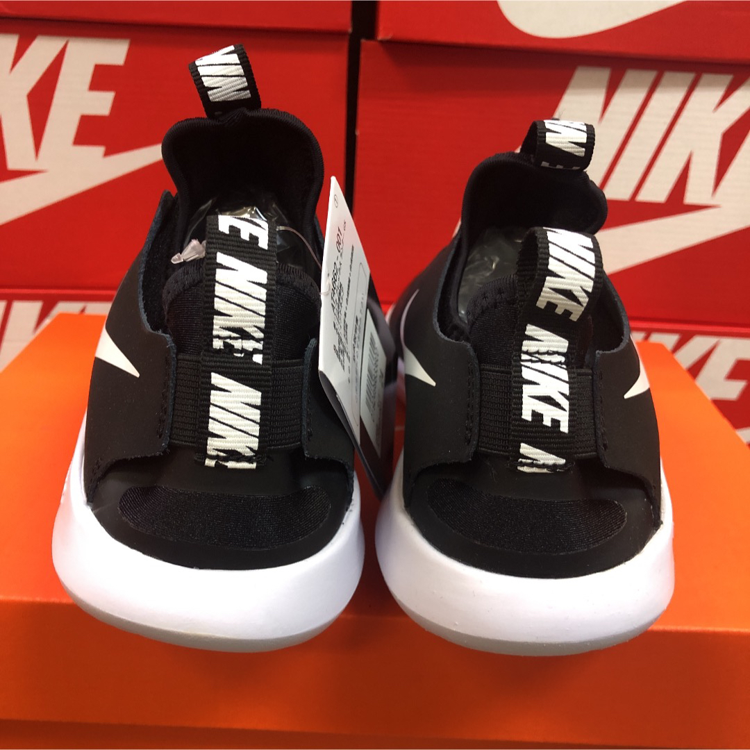 NIKE(ナイキ)のNIKE FLEX RUNNER 22.5cm 新品未使用 箱なし配送 キッズ/ベビー/マタニティのキッズ靴/シューズ(15cm~)(スニーカー)の商品写真