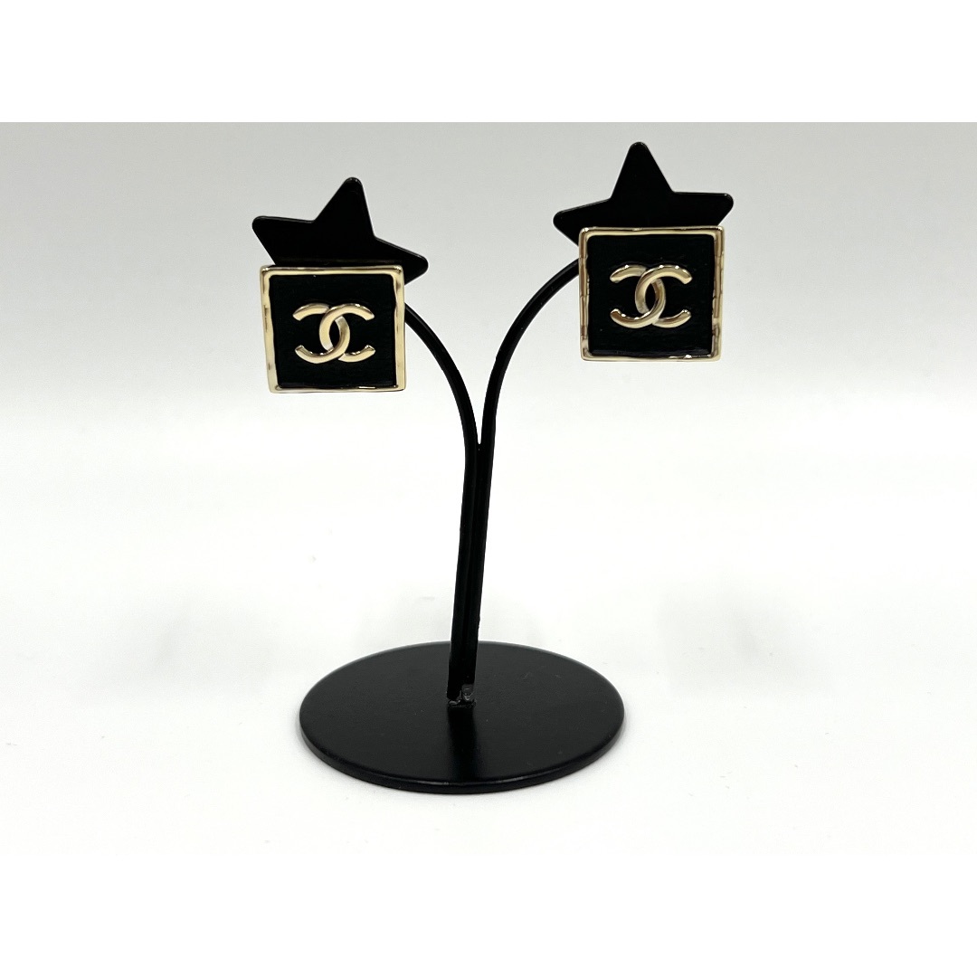 CHANEL - CHANEL シャネル ココマーク スクエア ピアス ブラック シャンパンゴールド B23S 超美品