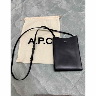 アーペーセー(A.P.C)のAPC jamie neck pouch ミニバッグ ショルダーバッグ (ショルダーバッグ)