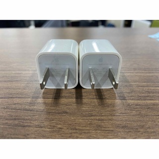 アップル(Apple)のApple 純正 iPhone 充電器　A1385  ACアダプタ　USB(バッテリー/充電器)