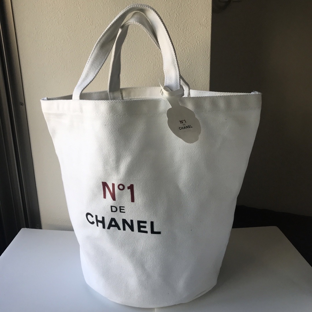 CHANEL(シャネル)のCHANEL ノベルティ バケットバッグ　トート バッグ  エンタメ/ホビーのコレクション(ノベルティグッズ)の商品写真