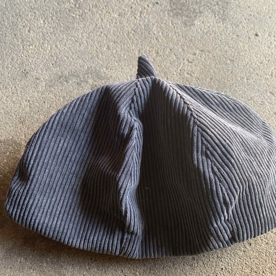 コーデュロイ　ベレー帽　新品未使用 レディースの帽子(ハンチング/ベレー帽)の商品写真