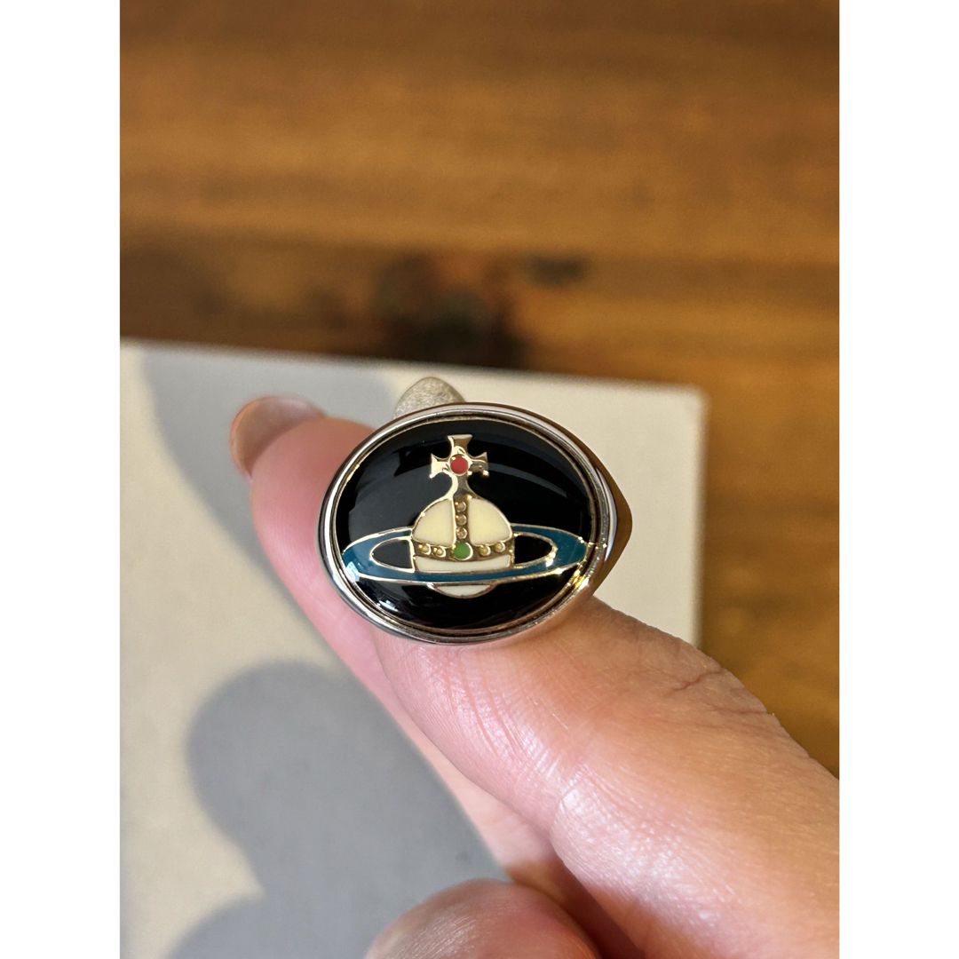 ヴィヴィアンウエストウッド美品 エナメルボタンリング 黒限定 ヴィヴィアンウエストウッド美品 エナメルボタンリング 黒限定