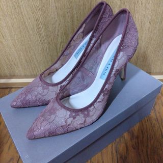 チャールズアンドキース(Charles and Keith)のCHARLES & KEITH レースパンプス(ハイヒール/パンプス)