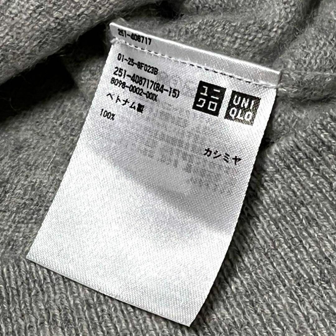 UNIQLO(ユニクロ)のUNIQLO ユニクロ　【カシミヤ100% 】　ニット　長袖　Vネック　S レディースのトップス(ニット/セーター)の商品写真