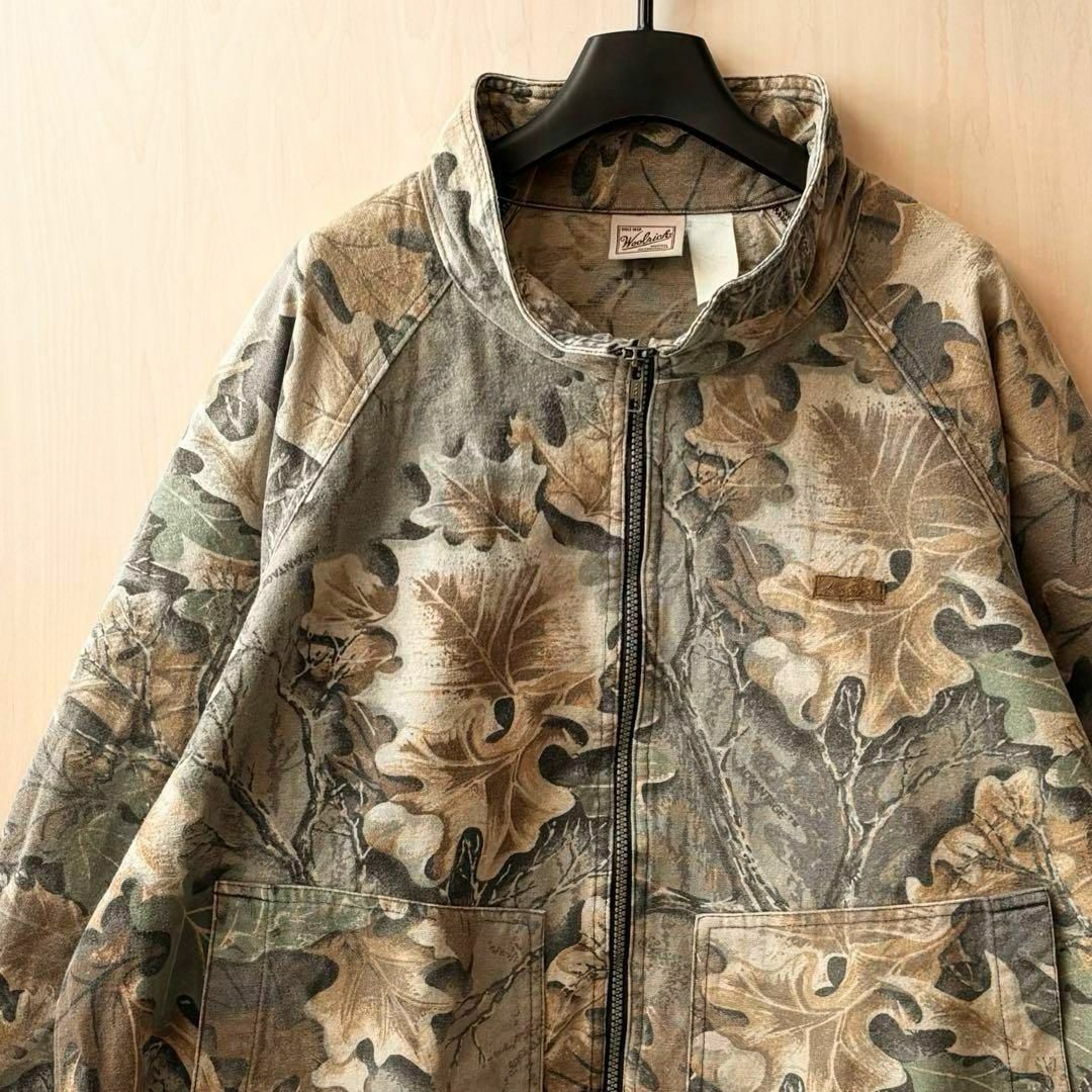 WOOLRICH(ウールリッチ)の90s古着　ウールリッチ　ツリー柄カモフラ　ブルゾン　フルジップ　筆記体タグ メンズのジャケット/アウター(ブルゾン)の商品写真