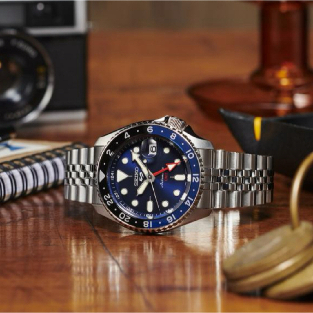 SEIKO(セイコー)の『新品未使用』GMT SBSC003 skx スポーツセイコー5 自動巻き エンタメ/ホビーのエンタメ その他(その他)の商品写真