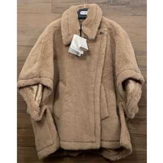 マックスマーラ(Max Mara)のMax Mara tebe4テディベアケープ　新品タグ付き(ポンチョ)