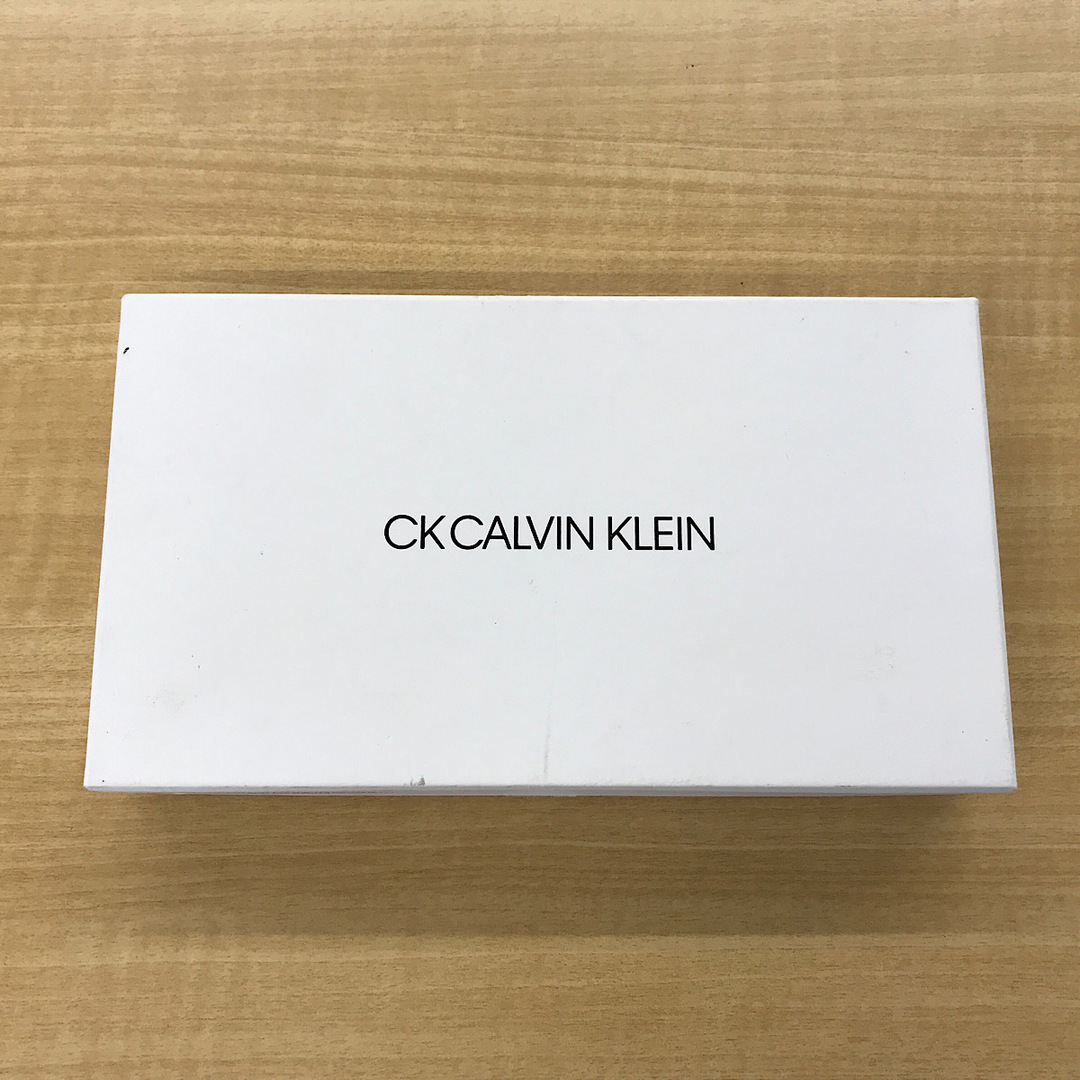 『USED』 Calvin klein Jeans カルバンクラインジーンズ 財布 長財布 ポリウレタン ブラック【中古】 メンズのファッション小物(長財布)の商品写真