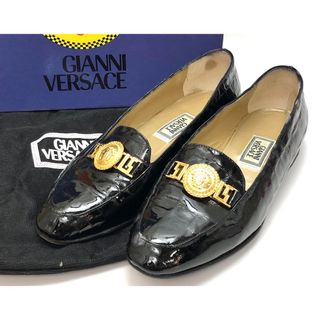 ジャンニヴェルサーチ(Gianni Versace)のジャンニ　ヴェルサーチ　黒　パンプス　18676905(ハイヒール/パンプス)