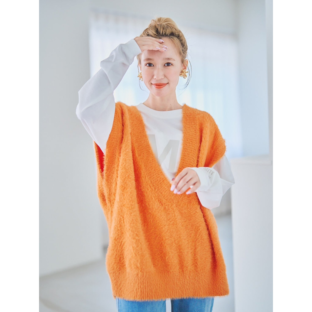 ZARA(ザラ)のチョコチップ様専用♡mite  shaggy vest tp orange♡ レディースのトップス(ベスト/ジレ)の商品写真