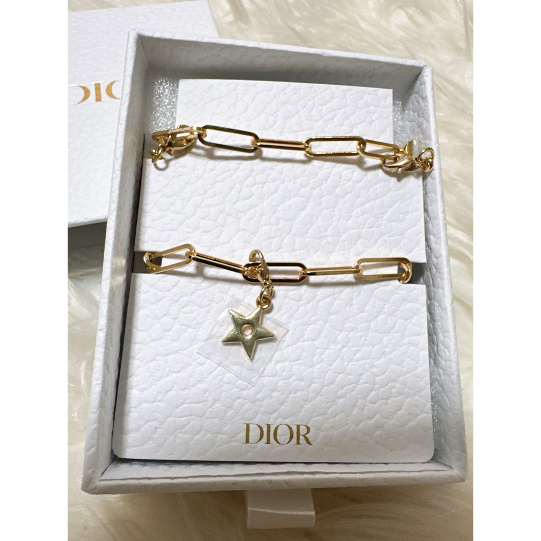 Dior(ディオール)の新品Diorノベルティチャーム レディースのアクセサリー(チャーム)の商品写真