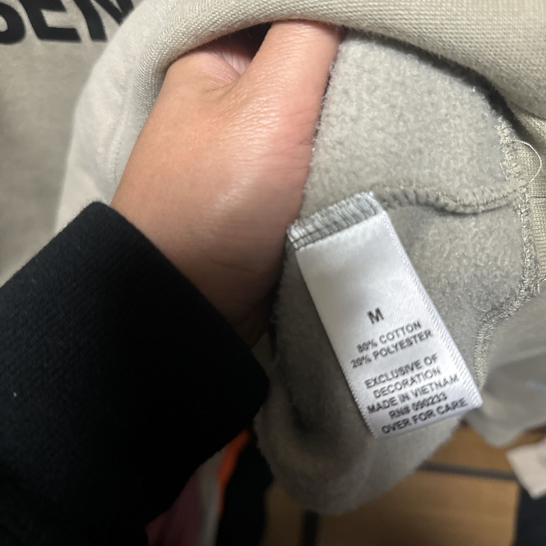 FEAR OF GOD(フィアオブゴッド)のessentials フーディー パーカー 激レア 完売品 メンズのトップス(パーカー)の商品写真