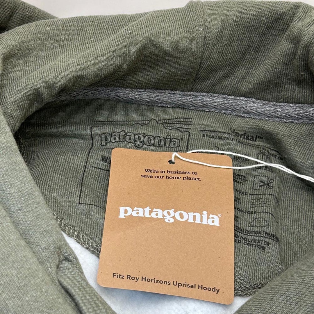 patagonia(パタゴニア)の新品 パタゴニア フィッツロイ ホライゾンズアップライザル パーカー カーキ L メンズのトップス(パーカー)の商品写真