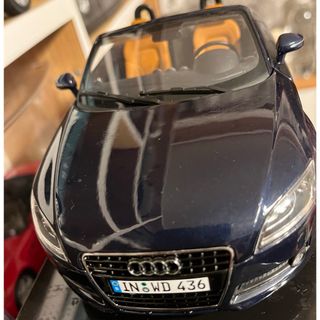 AUDI - 1/18 AUdi TT Roadster アウディ TT ロードスター