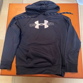 アンダーアーマー(UNDER ARMOUR)のアンダーアーマー  パーカー　ブラック　MD(パーカー)