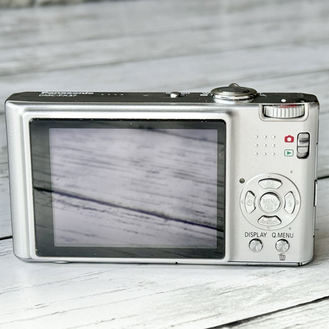 Panasonic(パナソニック)のPanasonic「LUMIX FX」DMC-FX37 スマホ/家電/カメラのカメラ(コンパクトデジタルカメラ)の商品写真