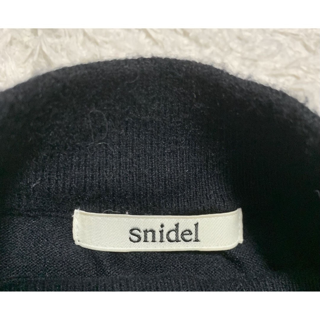 SNIDEL(スナイデル)のsnidel スナイデル ワンピース　ブラックワンピース　ハイネックワンピース レディースのワンピース(ひざ丈ワンピース)の商品写真