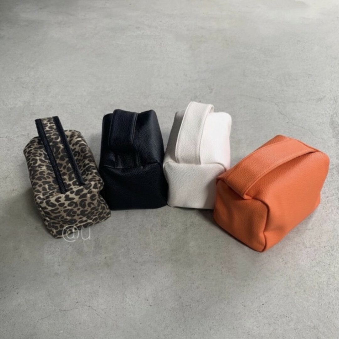 新春SALE‼️スクエア ボックス ショルダーバッグ 2way 白 斜めがけ レディースのバッグ(ショルダーバッグ)の商品写真