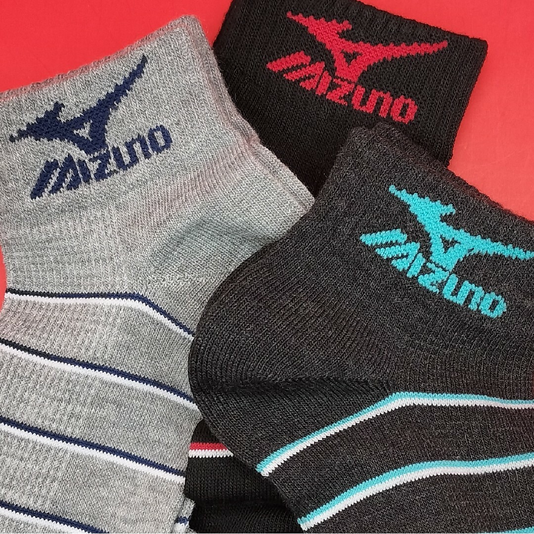 MIZUNO(ミズノ)の■ＭIZUNO 靴下３足セット　色鮮やかな３色　サイズ　２３-２５ｃm メンズのレッグウェア(ソックス)の商品写真