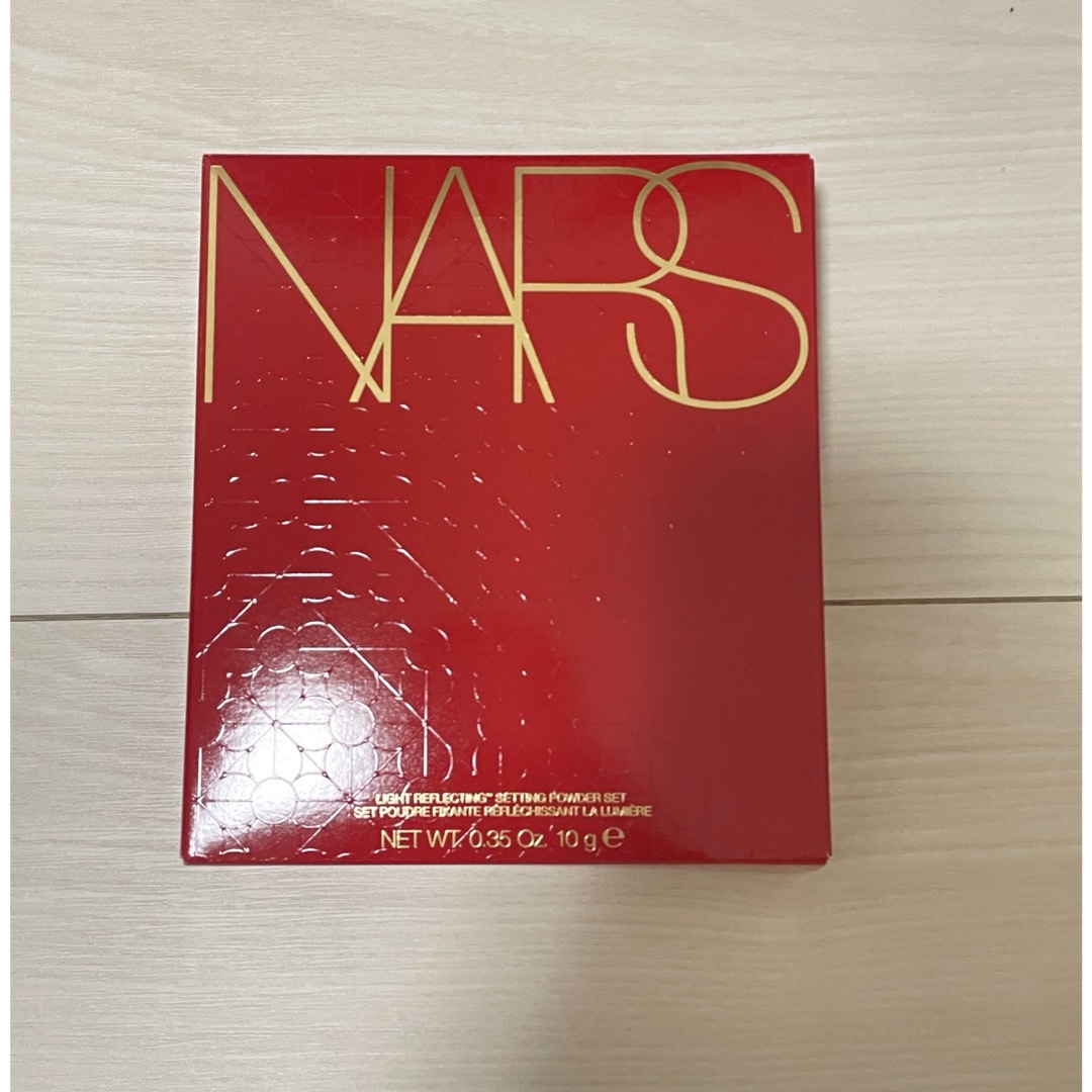 NARS(ナーズ)のNARS リフ粉&ブラシ　限定セット コスメ/美容のベースメイク/化粧品(フェイスパウダー)の商品写真