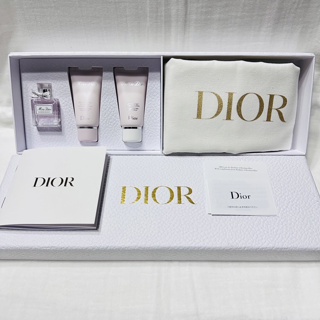 Christian Dior(クリスチャンディオール)のChristian Dior ノベルティ ミスディオールトラベルセット♪ コスメ/美容のキット/セット(その他)の商品写真