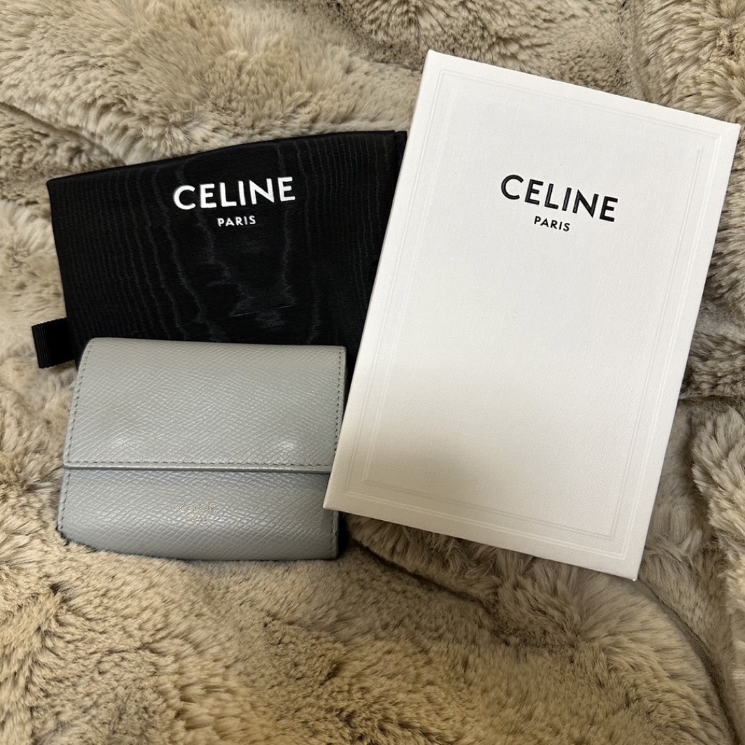 celine(セリーヌ)のCELINE レザー スモールトリフォールド コンパクトウォレット レディースのファッション小物(財布)の商品写真